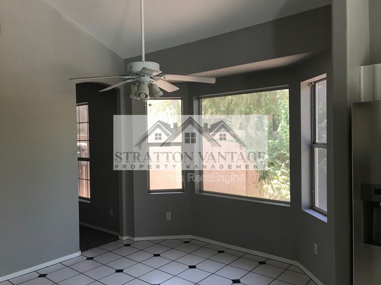 4740 E Desert Ln - Photo 2 of 10