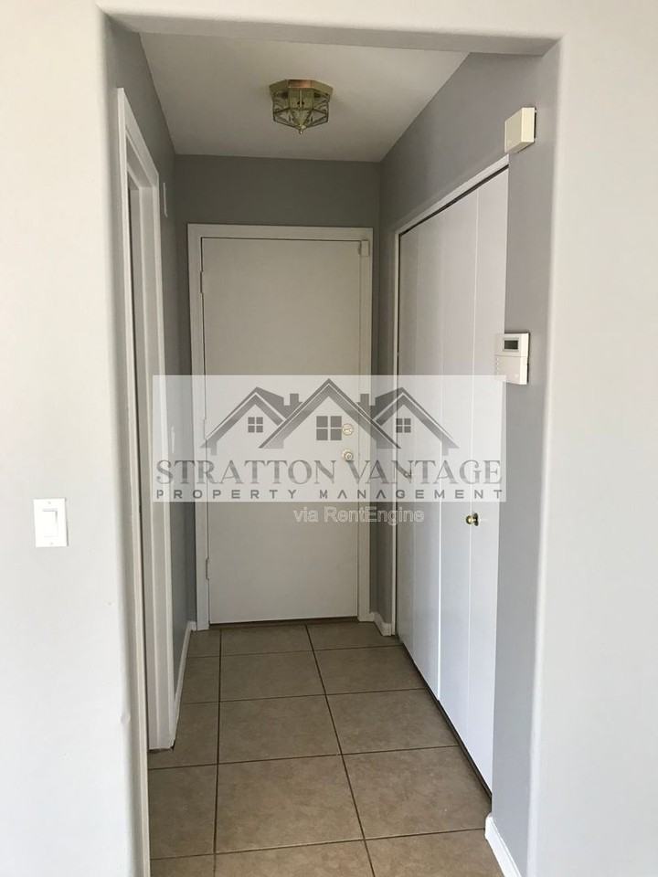 12525 W Rosewood Ln - Photo 6 of 18