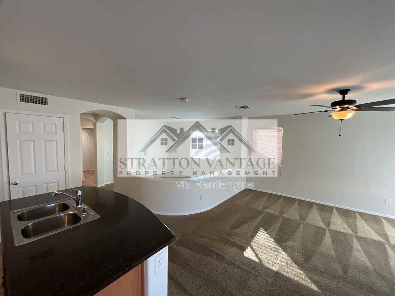 15582 W Rio Vista Ln - Photo 5 of 20