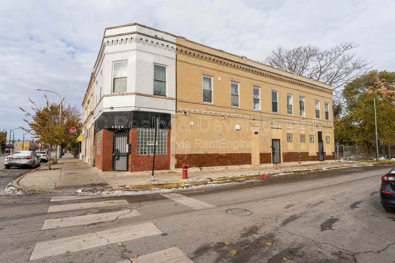 3328 W Chicago Ave #2