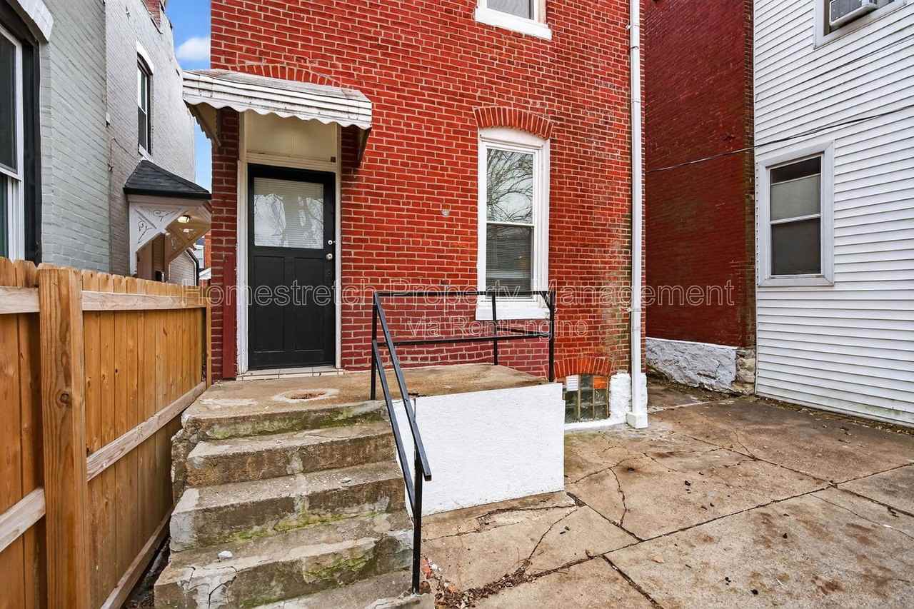 3833 Oregon Ave - Photo 3 of 30