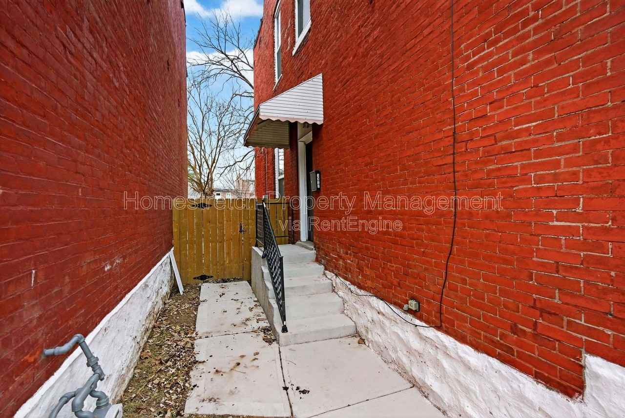 3833 Oregon Ave - Photo 5 of 30