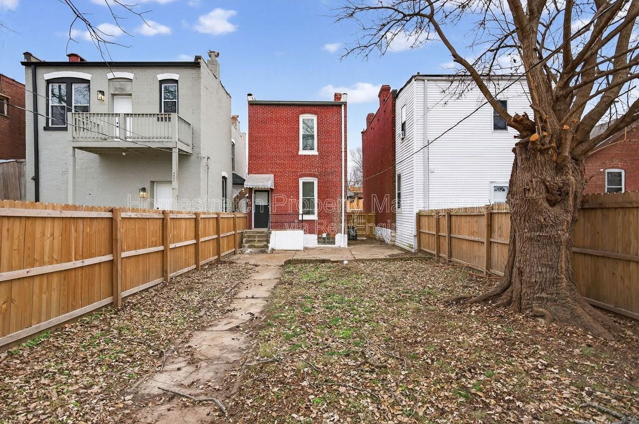 3833 Oregon Ave - Photo 6 of 30