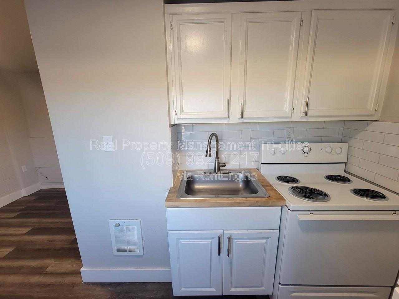 124 W Shoshone St #I - Photo 4 of 5