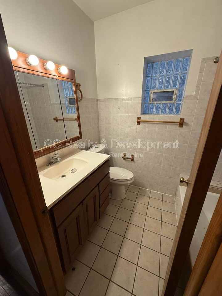 6124 S Whipple St #1 - Photo 6 of 11