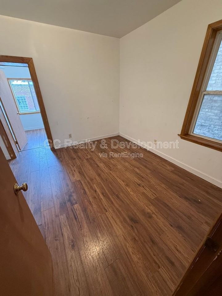 6124 S Whipple St #1 - Photo 7 of 11