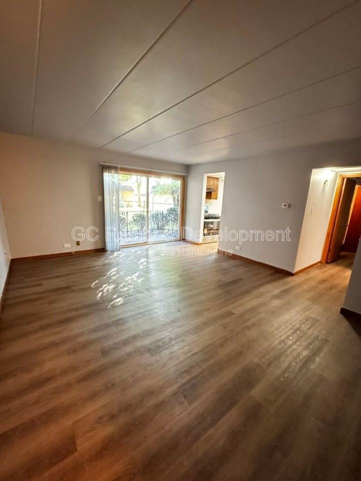 12026 S Kildare Ave #15 - Photo 3 of 14