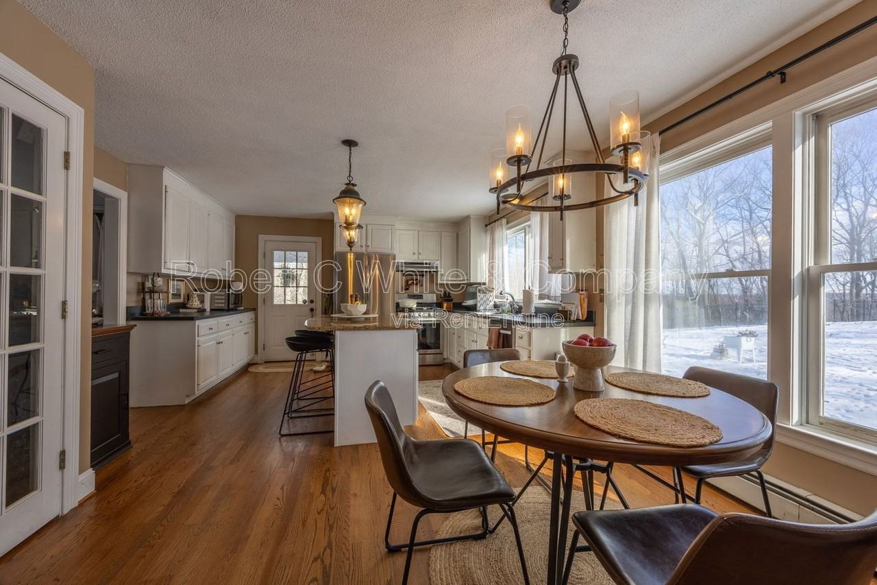 27 Saw Mill Rd - Photo 6 of 30