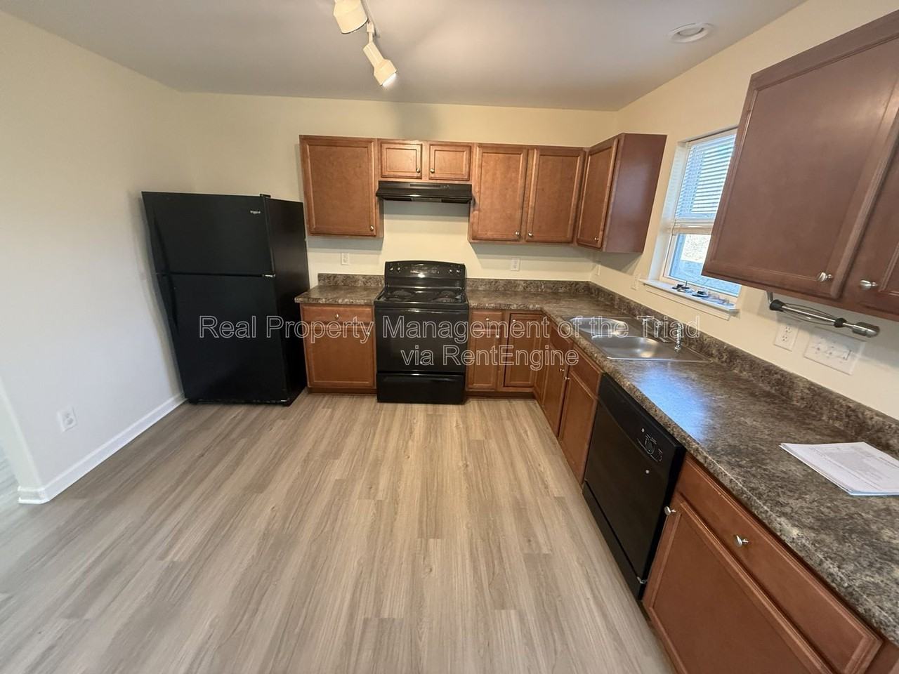 2318 Deerbrook Forest Ln - Photo 5 of 23