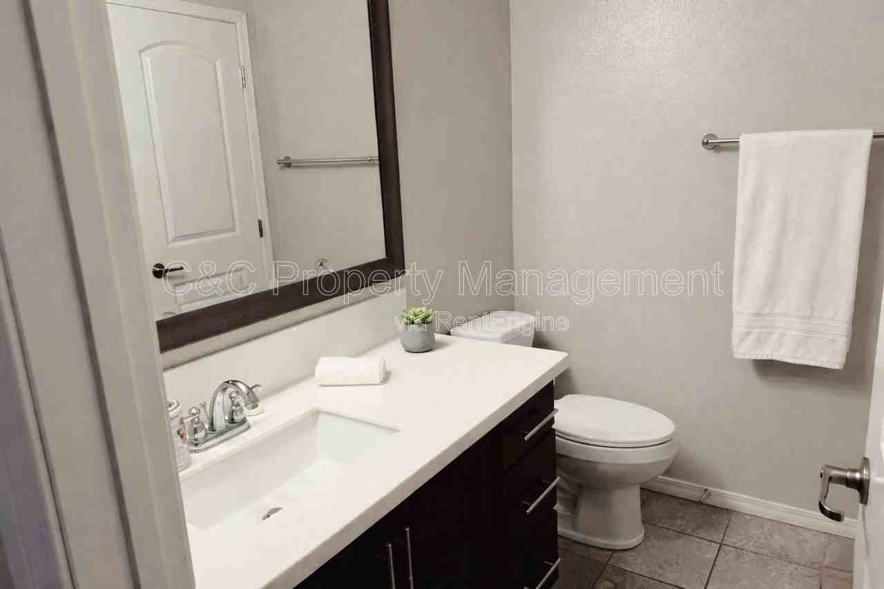 4860 Ballast Ln - Photo 5 of 12