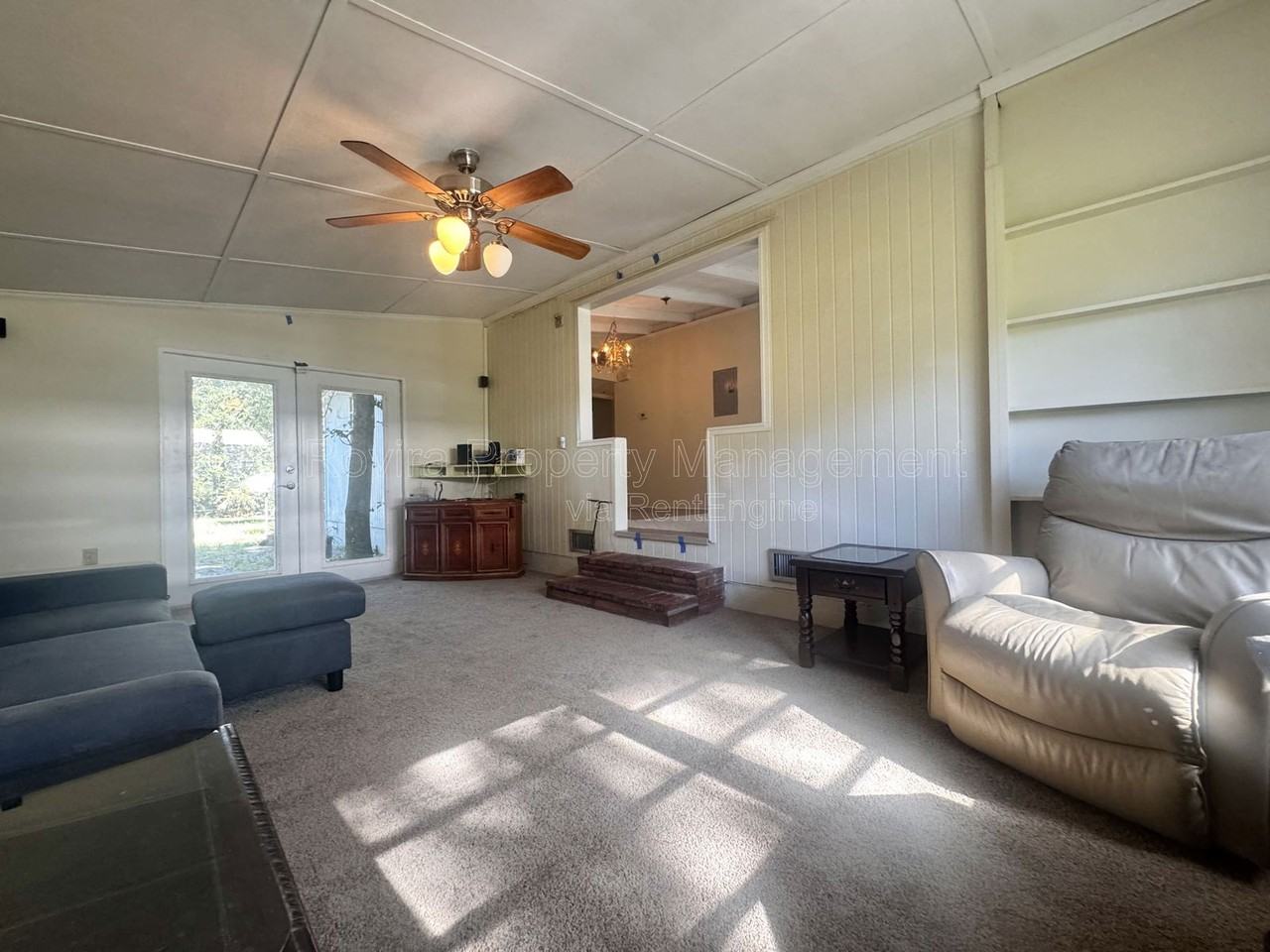 627 Warner St - Photo 4 of 18