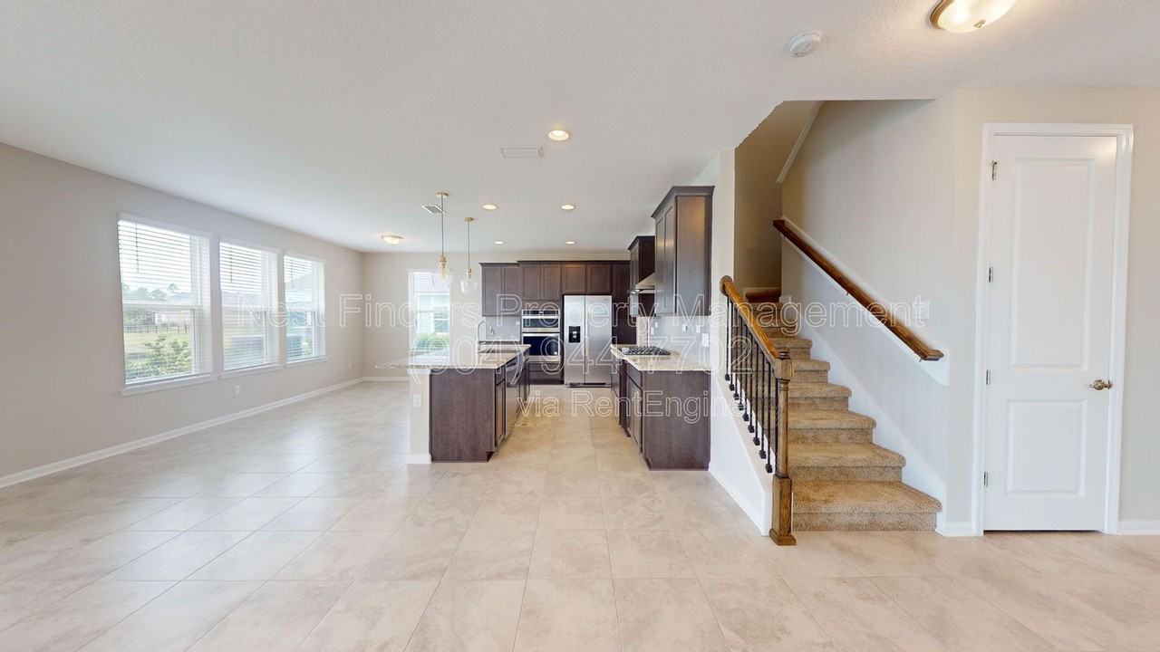 167 Windermere Way - Photo 4 of 29