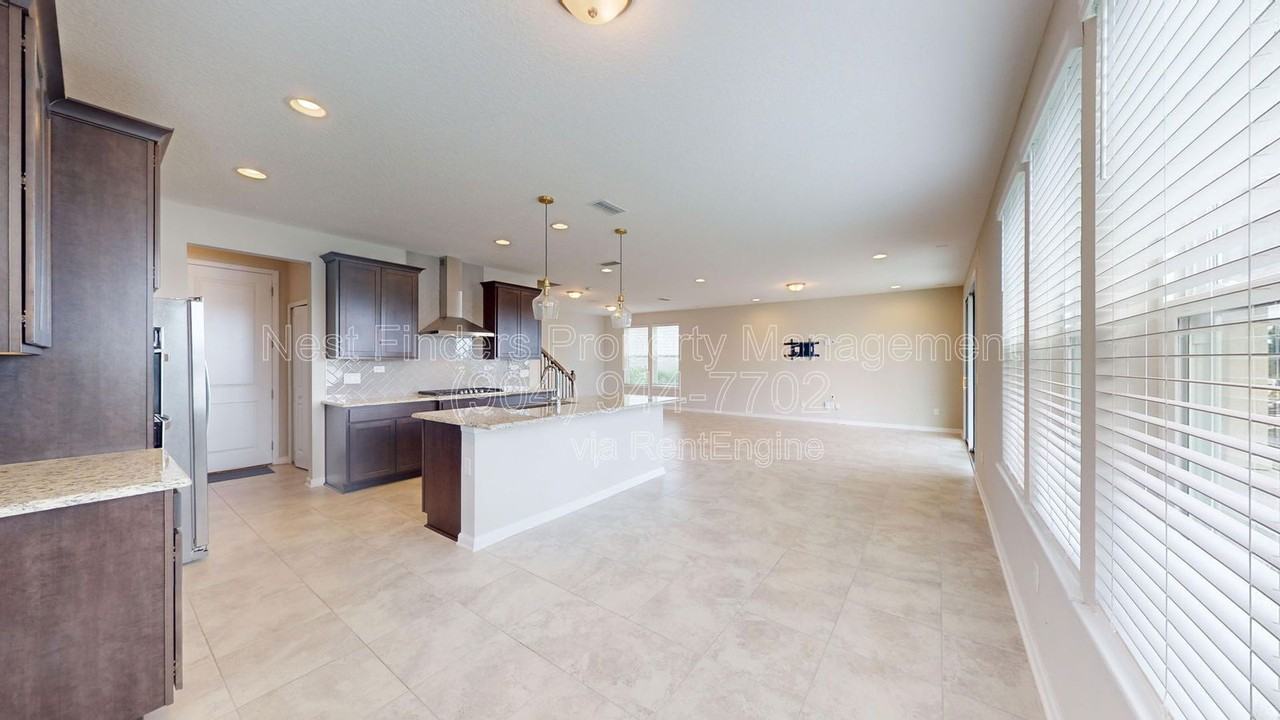 167 Windermere Way - Photo 7 of 29