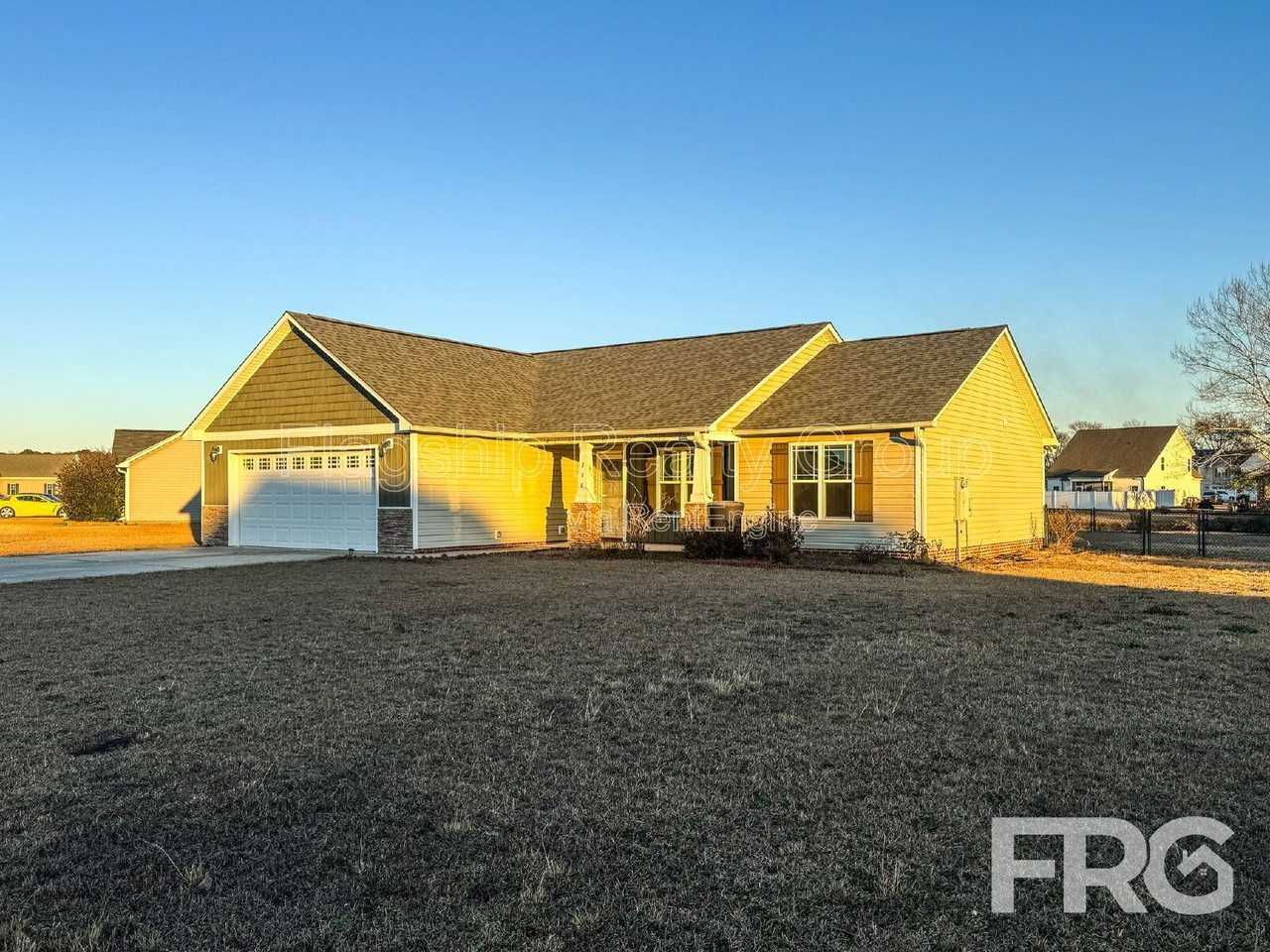 200 Willow Pond Dr - Photo 2 of 39