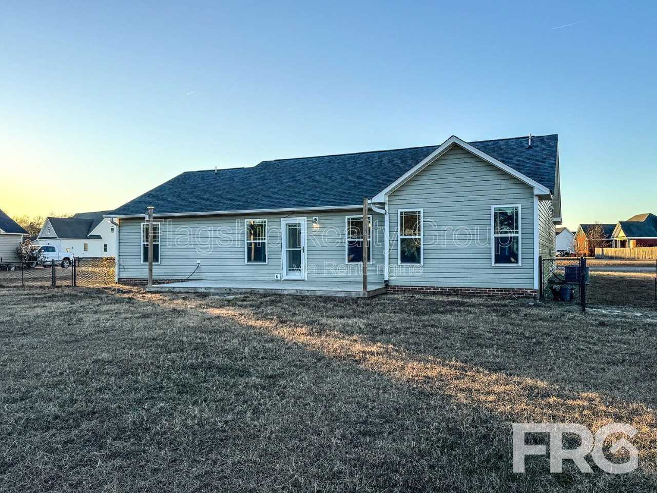 200 Willow Pond Dr - Photo 4 of 39