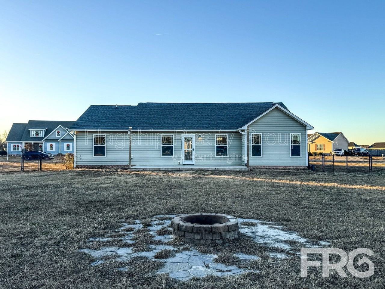 200 Willow Pond Dr - Photo 5 of 39