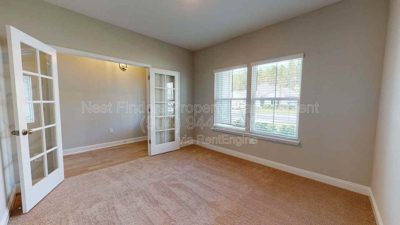 1025 Wilmot Pl - Photo 4 of 38