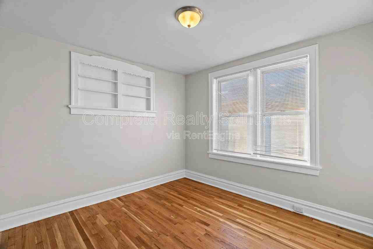 4175 Mcree Ave #2E - Photo 4 of 25