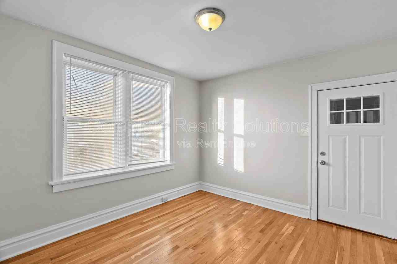 4175 Mcree Ave #2E - Photo 5 of 25