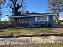 featured image of 716 S Washington St