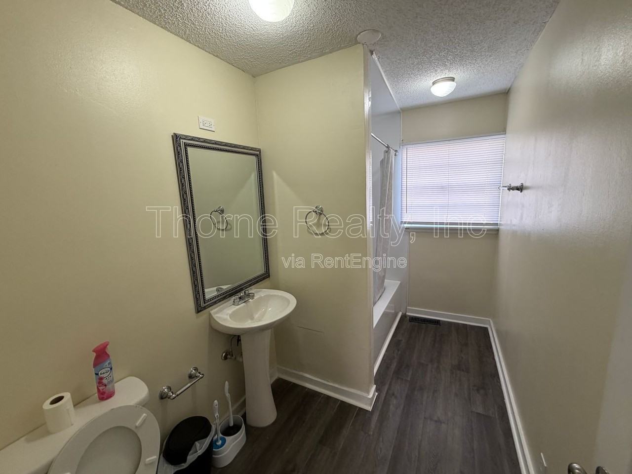 716 S Washington St - Photo 3 of 16