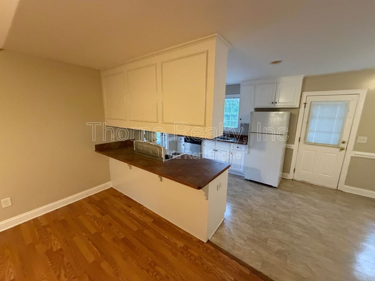 113 Charlotte St - Photo 4 of 15