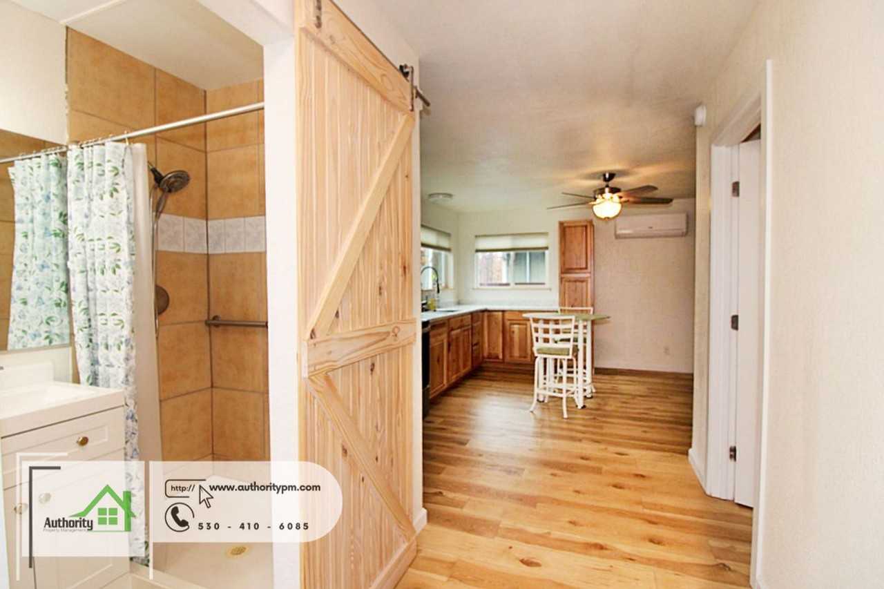 864 Loma St - Photo 4 of 16