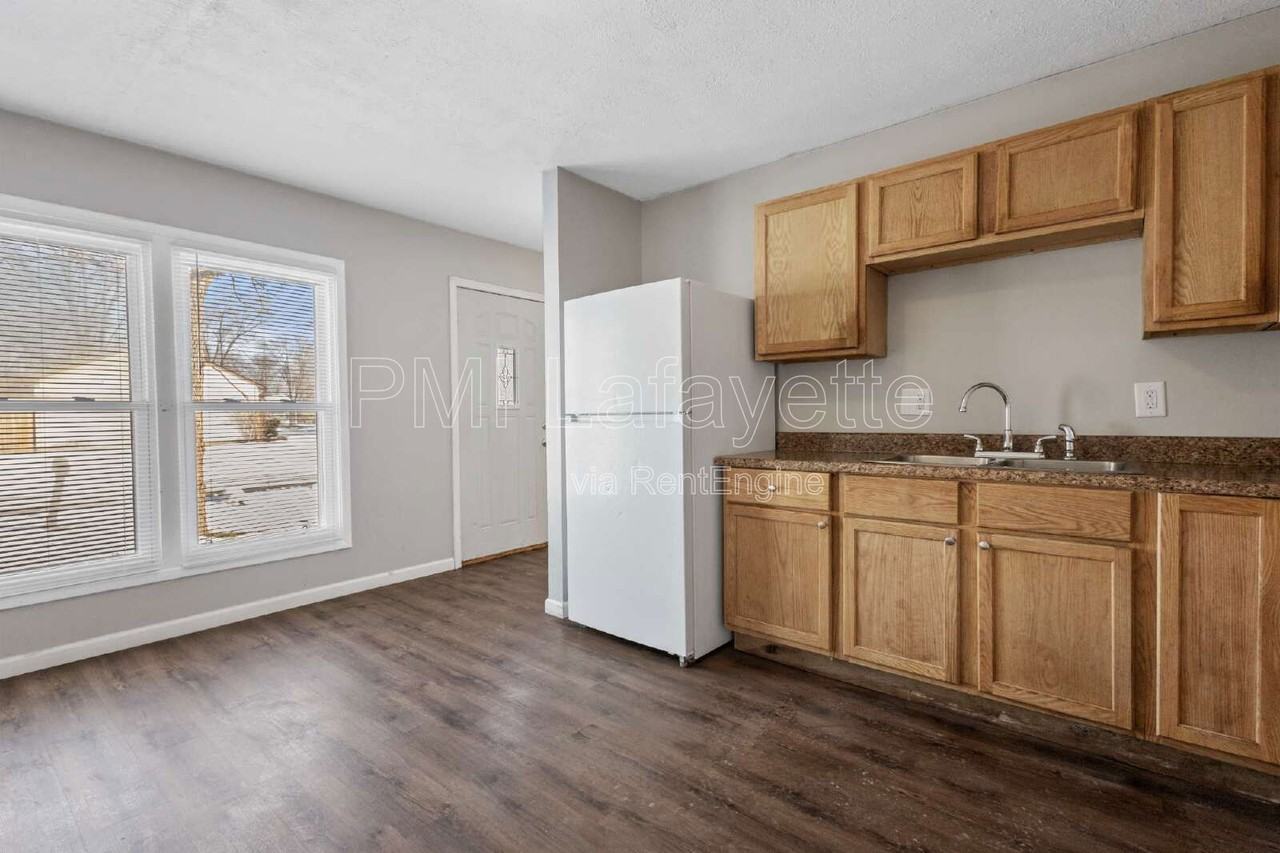 60 Vicksburg Ln - Photo 2 of 16