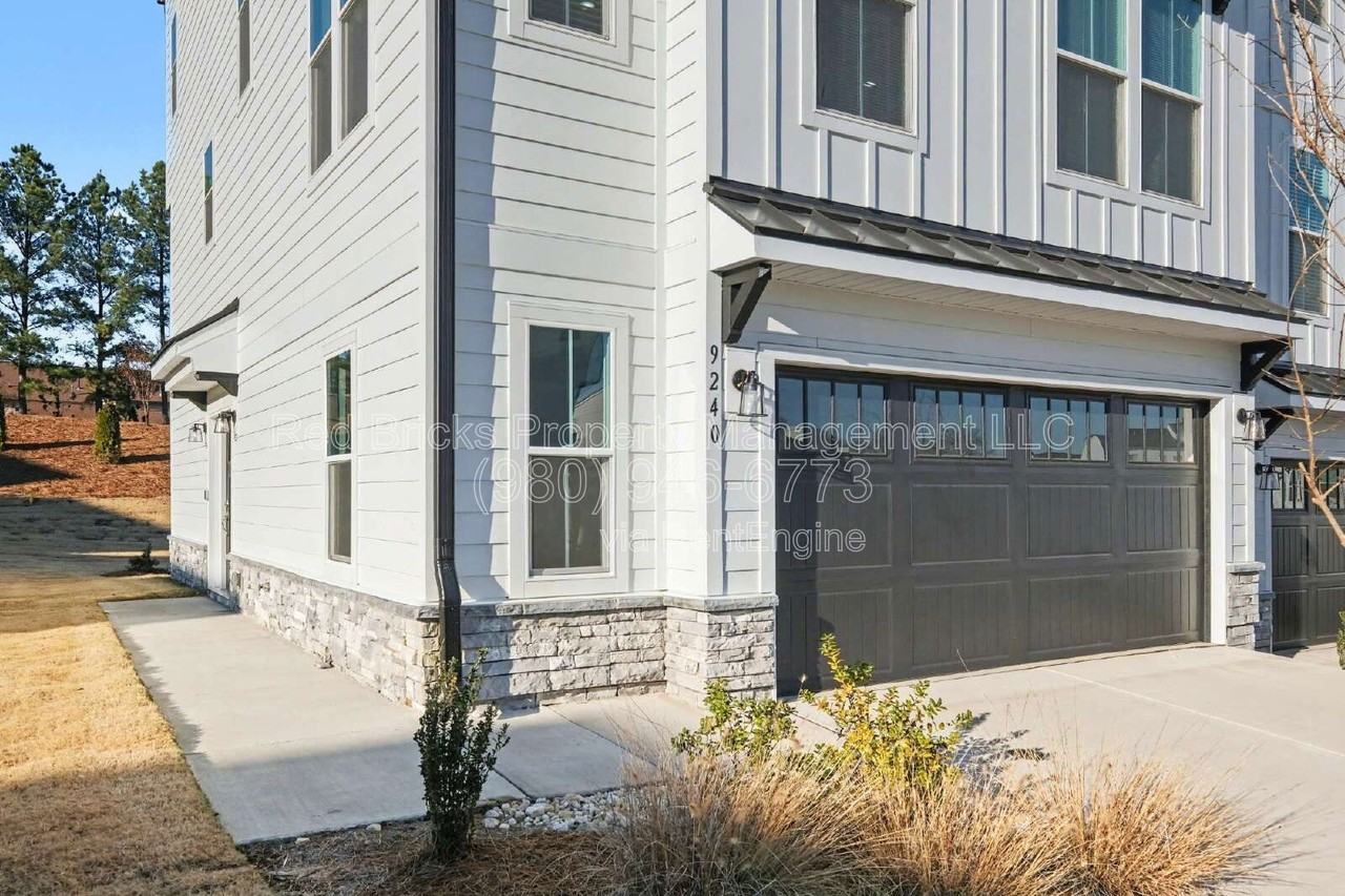 9240 Walnut Hill Rd Nw - Photo 6 of 36