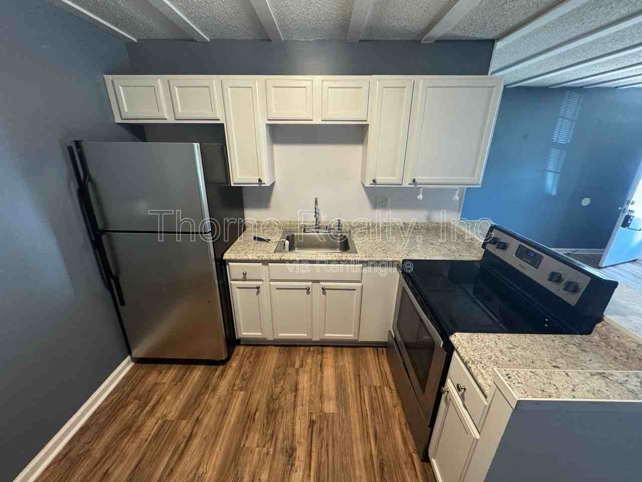 914 Belvedere St - Photo 2 of 9