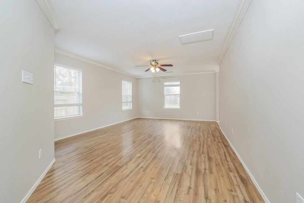 1403 Natural Pine Trl - Photo 4 of 17