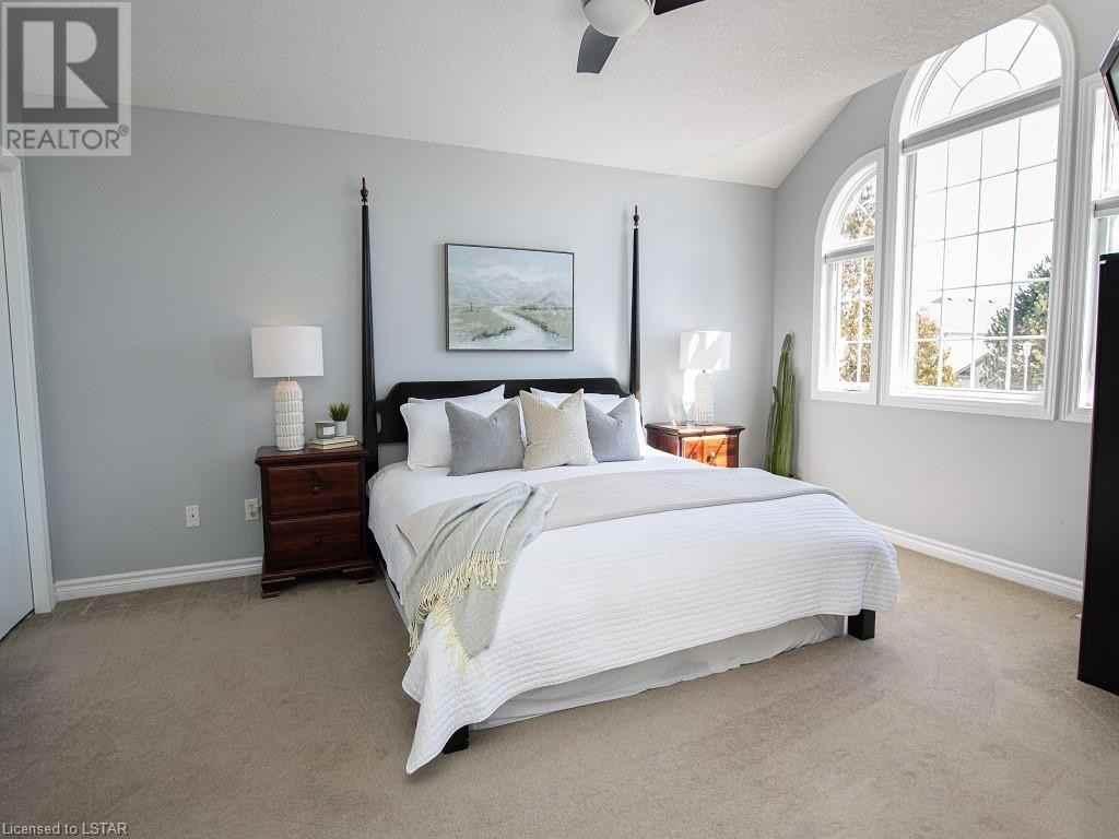 1555 Beaverbrook Avenue - Photo 2 of 13