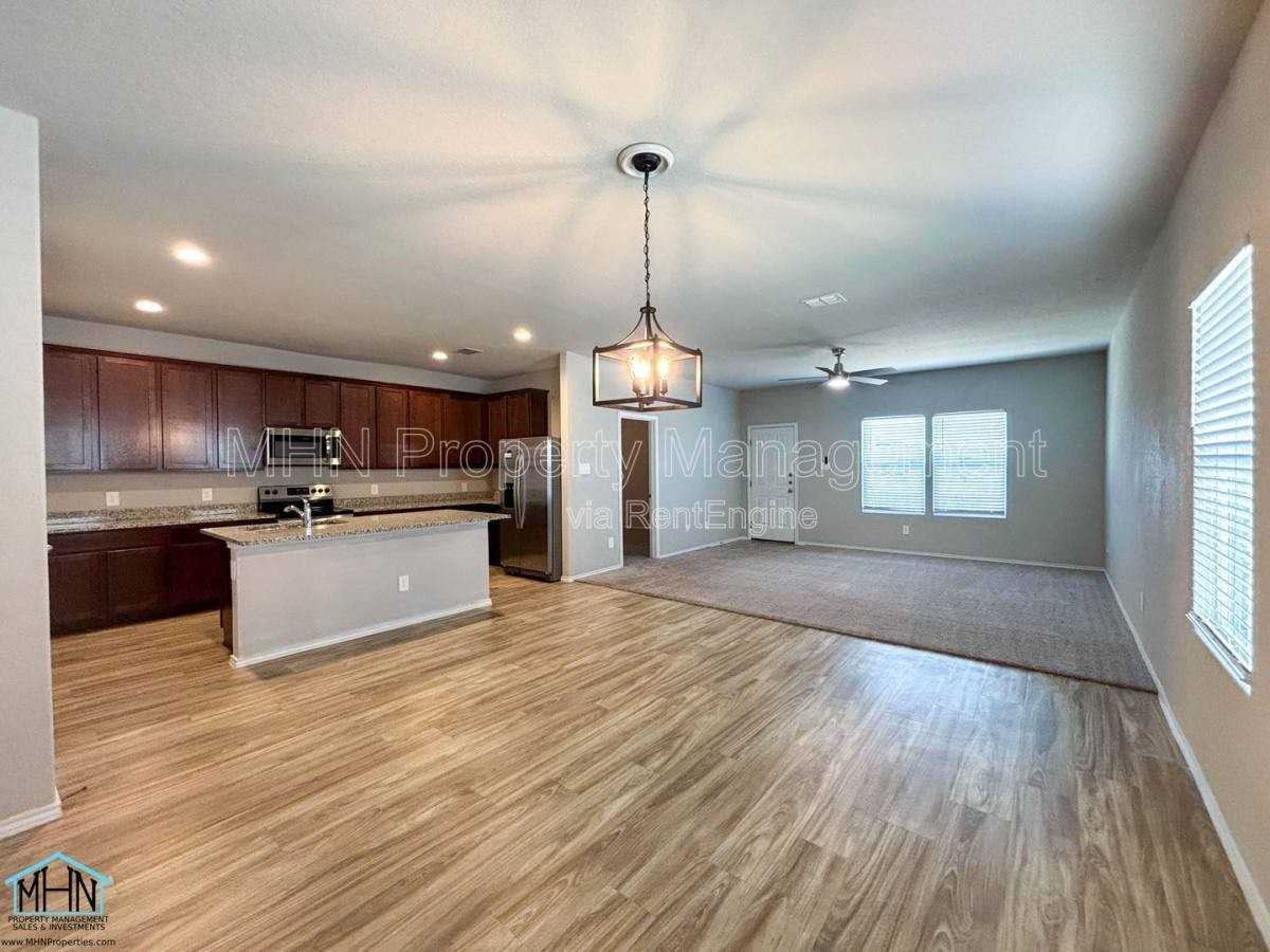 4619 Heathers Star - Photo 5 of 10