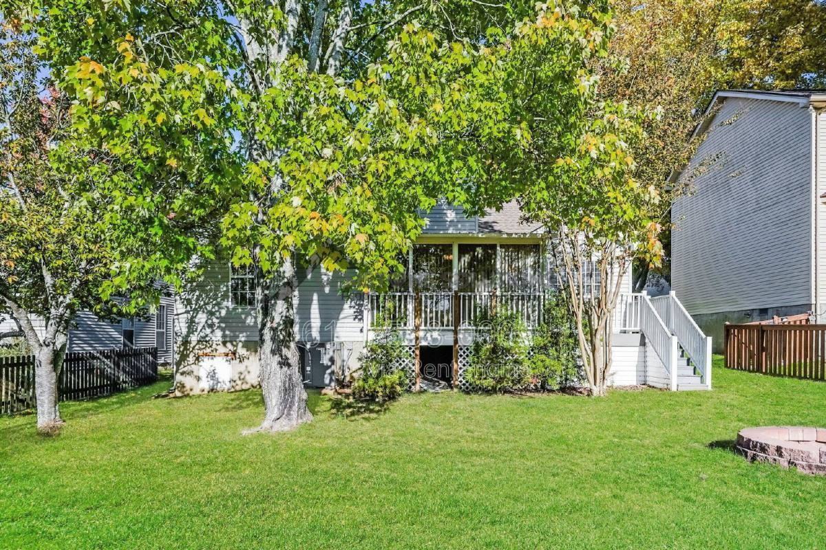 306 Crooked Oak Ct - Photo 3 of 10