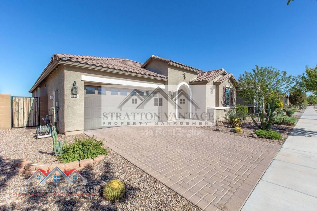 22486 E Russet Rd - Photo 3 of 10
