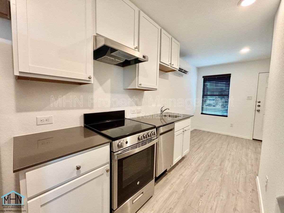 7125 Elm Cv - Photo 6 of 10