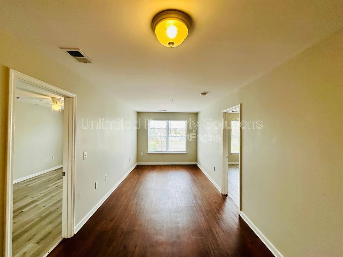 376 S Kerr Ave #305 - Photo 4 of 10