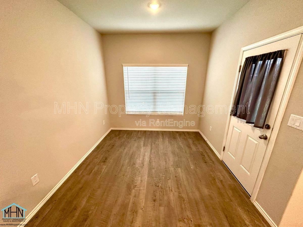 1200 Legend Pass - Photo 6 of 10