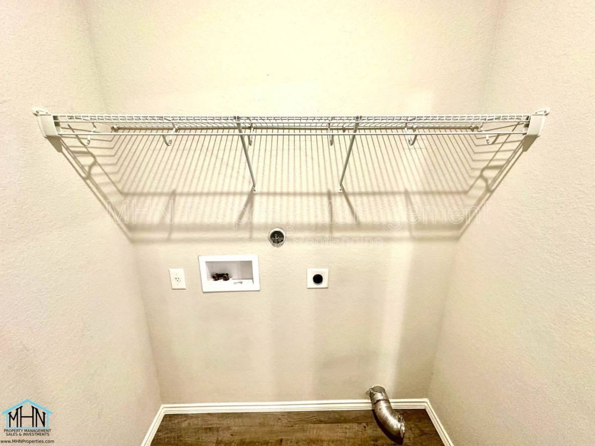 1200 Legend Pass - Photo 7 of 10