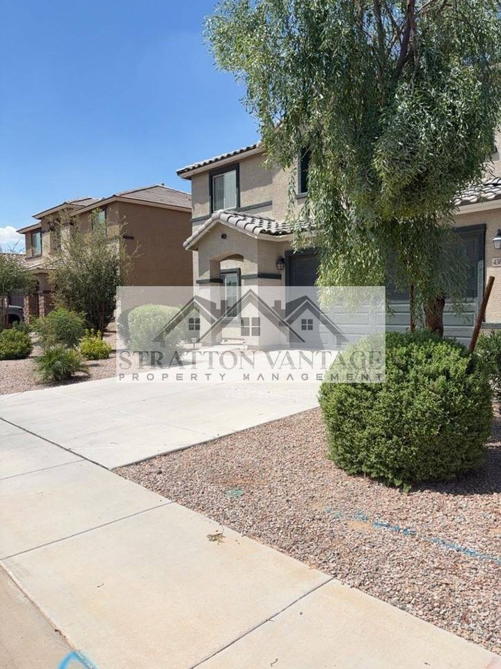 43620 W Mescal Dr - Photo 3 of 10