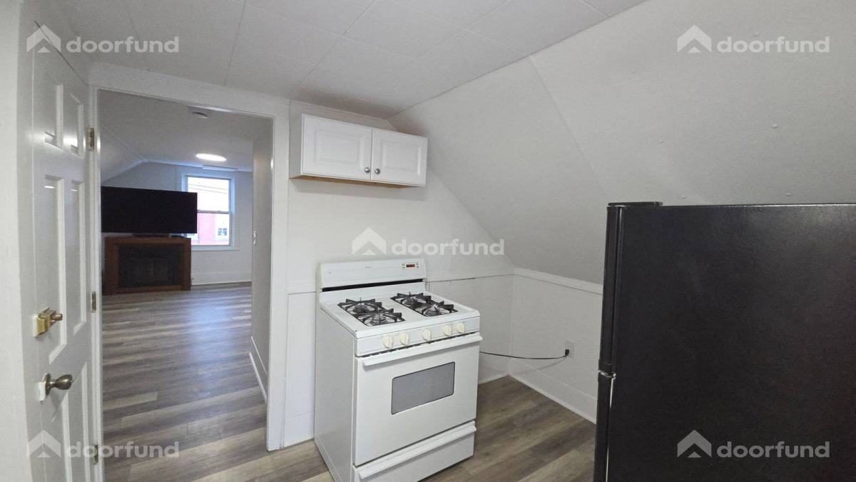 50 Summer St - Photo 2 of 10