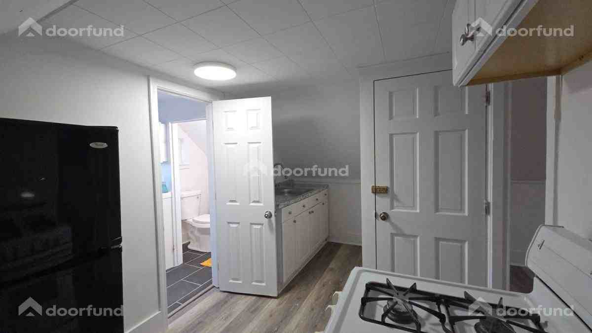 50 Summer St - Photo 3 of 10