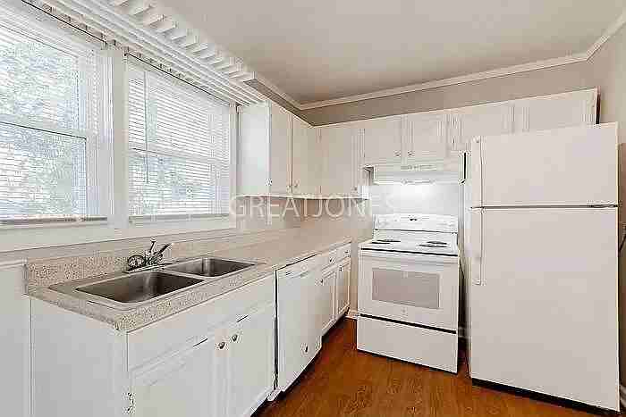 2814 Friendly Ln - Photo 3 of 7