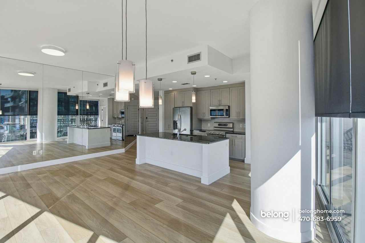 1080 Peachtree St Ne - Photo 4 of 20