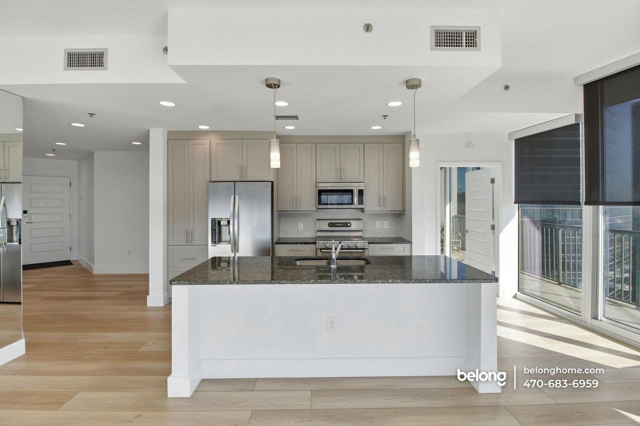 1080 Peachtree St Ne - Photo 5 of 20