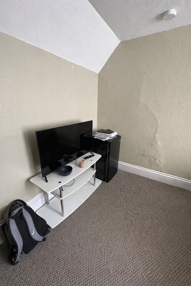 838 1/2 Menomonie St - Photo 7 of 12