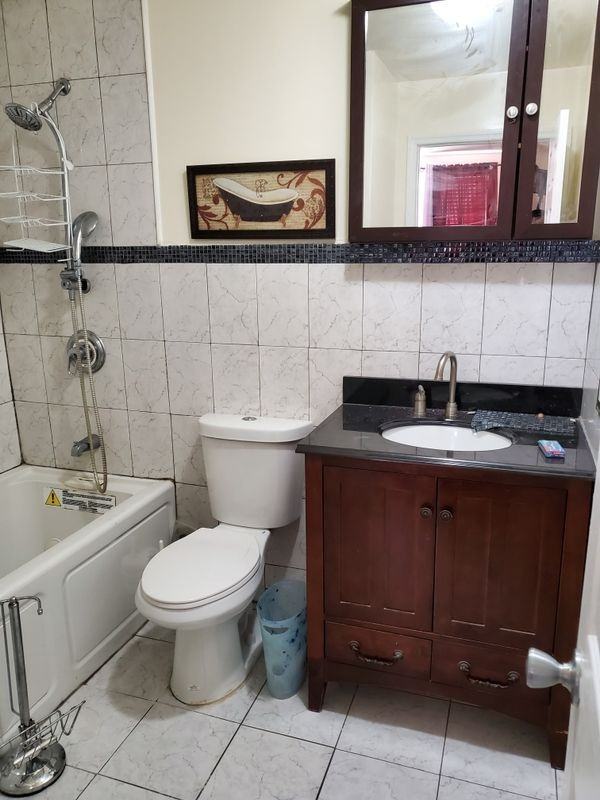 928 Crescent St - Photo 4 of 10