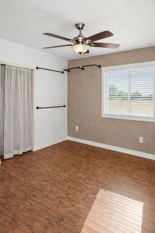 16795 Sholic St - Photo 5 of 15