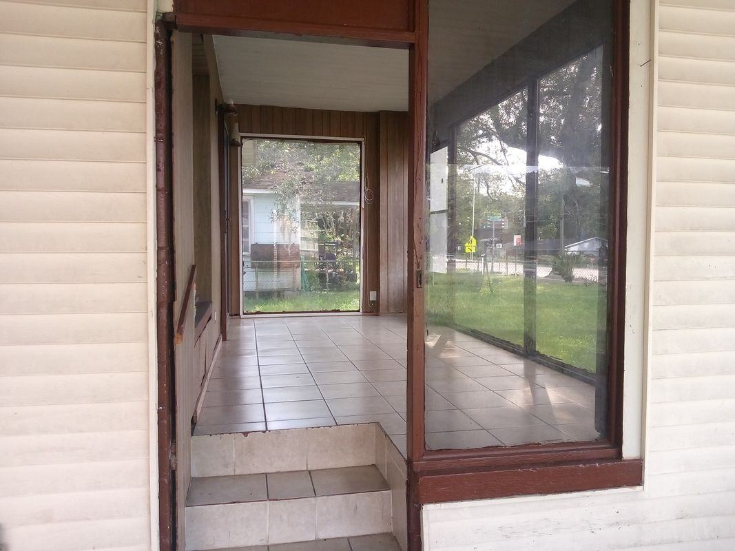 2943 Commonwealth Ave - Photo 5 of 16