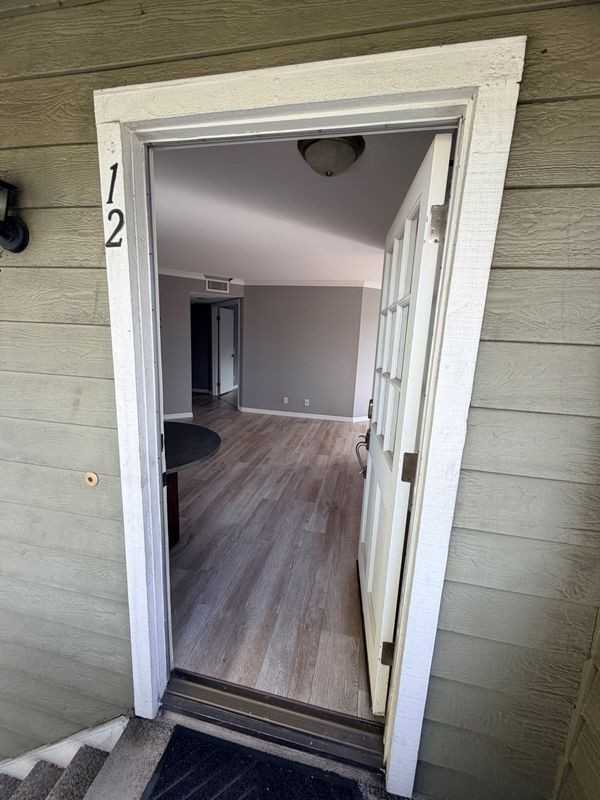 12 Cambria Ln - Photo 4 of 36